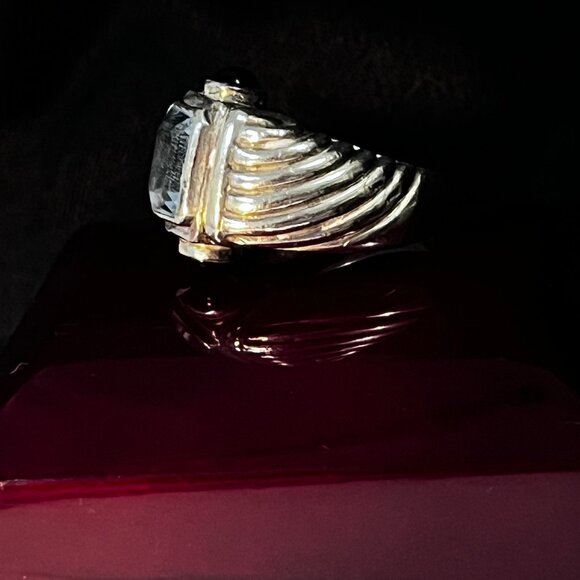 Vintage RING Sky Blue Topaz 4 ct 10mm Emerald Cut Gemstone and Amethyst Cabochon - Picture 3 of 9